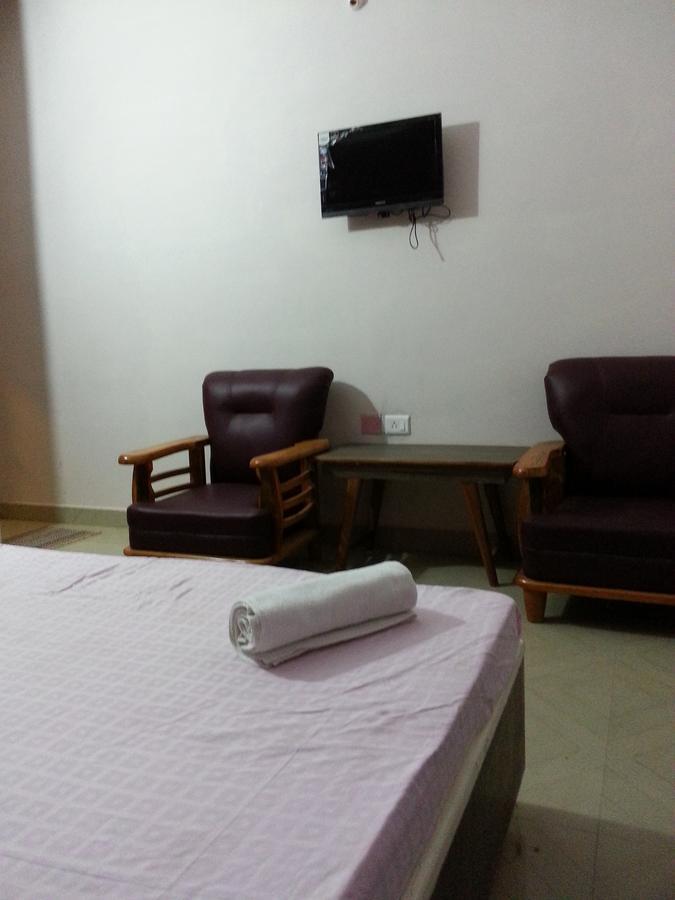 Hotel Sanchita Palace Forbesganj エクステリア 写真