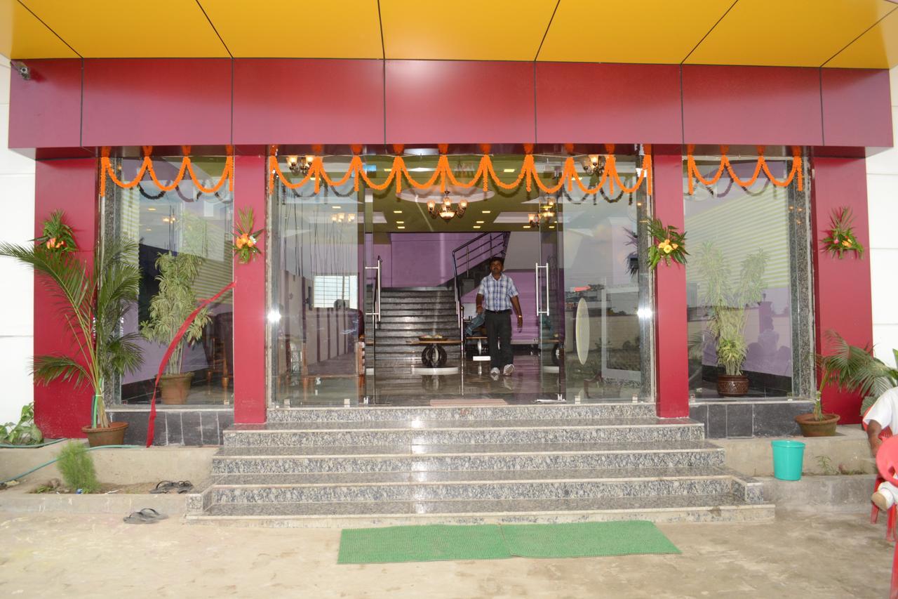 Hotel Sanchita Palace Forbesganj エクステリア 写真